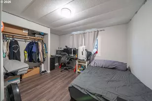 3237 Elm St, Hubbard, OR 97032 - Photo 10