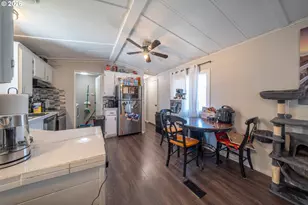 3237 Elm St, Hubbard, OR 97032 - Photo 8