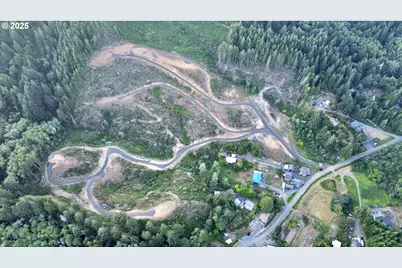 000 Fawn Ln #1401, Coos Bay, OR 97420 - Photo 12