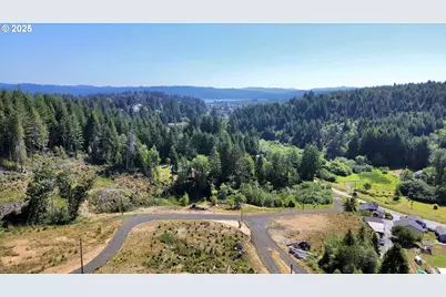 000 Fawn Ln #1401, Coos Bay, OR 97420 - Photo 16