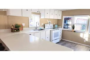 4531 Franklin Blvd, Eugene, OR 97403 - Photo 10