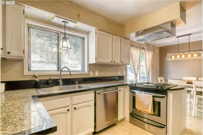 902 NW 6th St, Pendleton, OR 97801 - Photo 6