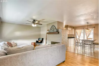 902 NW 6th St, Pendleton, OR 97801 - Photo 4