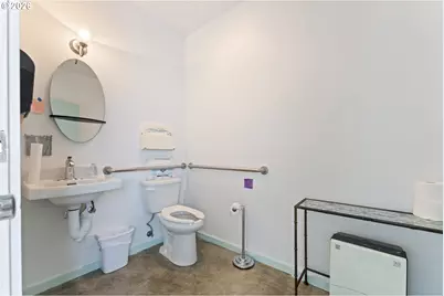 525 11th St, Bandon, OR 97411 - Photo 26