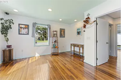 525 11th St, Bandon, OR 97411 - Photo 22