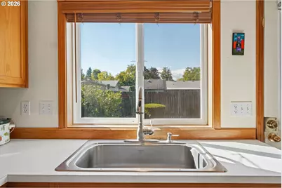 4644 Calumet Way, Eugene, OR 97404 - Photo 8