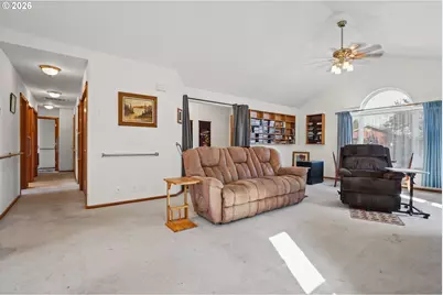 4644 Calumet Way, Eugene, OR 97404 - Photo 10