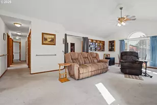 4644 Calumet Way, Eugene, OR 97404 - Photo 10