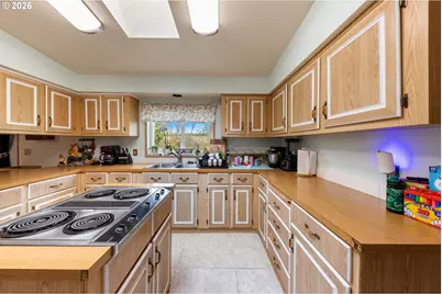 1050 W Lincoln St, Carlton, OR 97111 - Photo 18