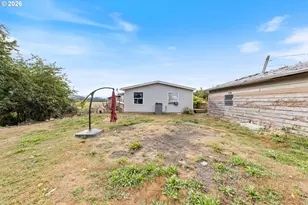 1050 W Lincoln St, Carlton, OR 97111 - Photo 6