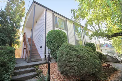 2903 SE Pine St, Portland, OR 97214 - Photo 2