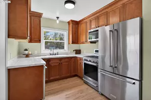 2241 SE 92nd Ave, Portland, OR 97216 - Photo 12