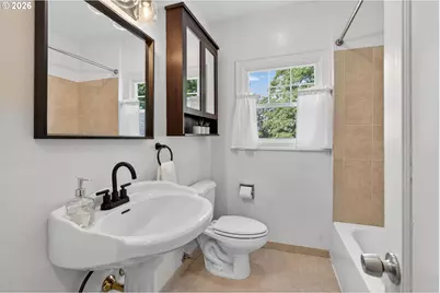 2241 SE 92nd Ave, Portland, OR 97216 - Photo 28