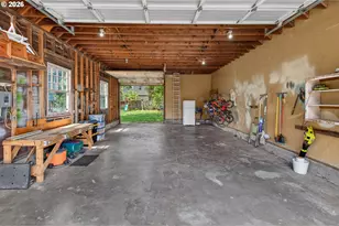 2241 SE 92nd Ave, Portland, OR 97216 - Photo 42