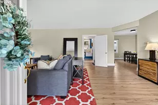 2241 SE 92nd Ave, Portland, OR 97216 - Photo 2