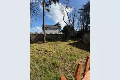 1010 2nd Ave, Seaside, OR 97138 - Photo 4