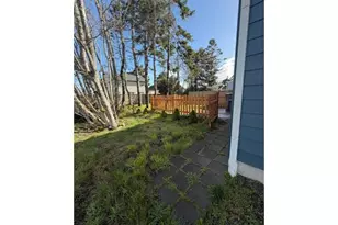 1010 2nd Ave, Seaside, OR 97138 - Photo 6