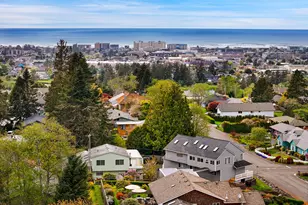 343 Hemlock St, Seaside, OR 97138 - Photo 16