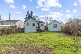 303 N 8th St, Cottage Grove, OR 97424 - Photo 20