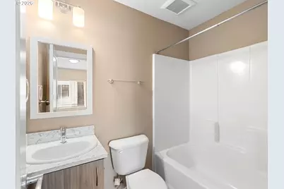 110 NE 109th Ave, Portland, OR 97220 - Photo 22