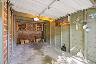 2953 SE Hawthorne Blvd, Portland, OR 97214 - Photo 20