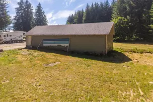 93845 Upper Loop Rd, Coos Bay, OR 97420 - Photo 32