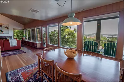 275 Sunset Dr, Eugene, OR 97403 - Photo 8