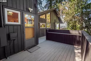 275 Sunset Dr, Eugene, OR 97403 - Photo 36