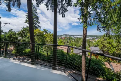 275 Sunset Dr, Eugene, OR 97403 - Photo 38