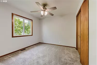 665 NE Valarie Ct, Hillsboro, OR 97124 - Photo 22
