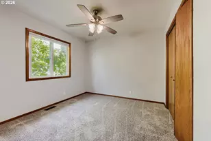665 NE Valarie Ct, Hillsboro, OR 97124 - Photo 22