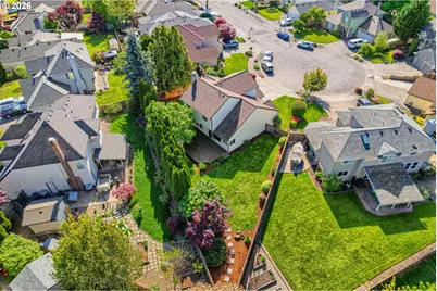 665 NE Valarie Ct, Hillsboro, OR 97124 - Photo 38