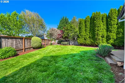 665 NE Valarie Ct, Hillsboro, OR 97124 - Photo 28