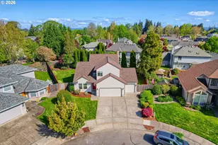 665 NE Valarie Ct, Hillsboro, OR 97124 - Photo 32