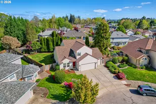 665 NE Valarie Ct, Hillsboro, OR 97124 - Photo 34