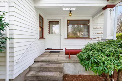 5220 SE King Rd, Milwaukie, OR 97222 - Photo 6