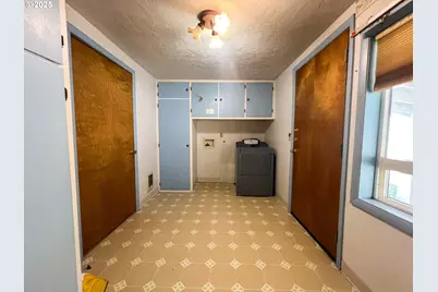 314 NW 3rd Ave, John Day, OR 97845 - Photo 14