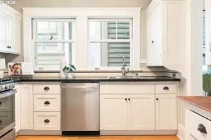 118 NW King Ave, Portland, OR 97210 - Photo 20