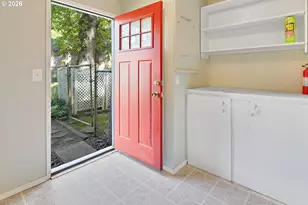 5741 SW Pasadena Dr, Portland, OR 97219 - Photo 8