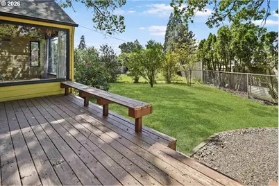 5741 SW Pasadena Dr, Portland, OR 97219 - Photo 2