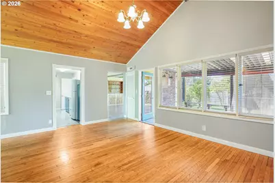 5741 SW Pasadena Dr, Portland, OR 97219 - Photo 4