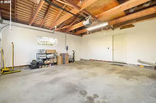 918 NE 152nd Ave, Portland, OR 97230 - Photo 30
