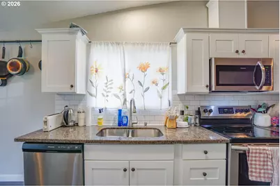 4605 NE 161st Ave, Vancouver, WA 98682 - Photo 4