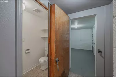 67538 E Bay Rd, North Bend, OR 97459 - Photo 12