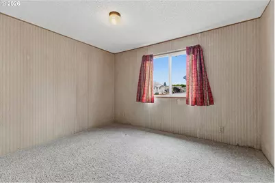 300 SE Lacreole Dr, Dallas, OR 97338 - Photo 22