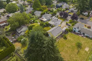 9009 N Bristol Ave, Portland, OR 97203 - Photo 32