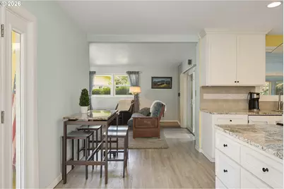 9009 N Bristol Ave, Portland, OR 97203 - Photo 10