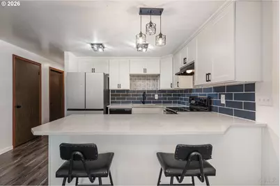 725 SW Holly St, Clatskanie, OR 97016 - Photo 6