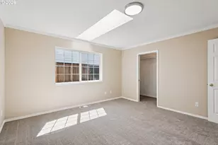 12625 SE Sherman St, Portland, OR 97233 - Photo 10