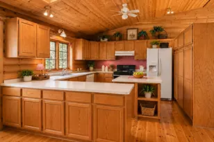 453 Glendon Rd, Kerby, OR 97531 - Photo 14